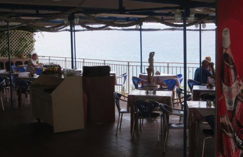 Regina Apartments - Photo 7