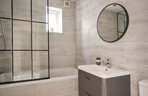 Port Side - Boutique Home with Outstanding River Views - Foto 15