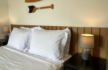 Apto a 100 metros da PRAIA com PISCINA, SAUNA e ESTACIONAMENTO - Foto 14