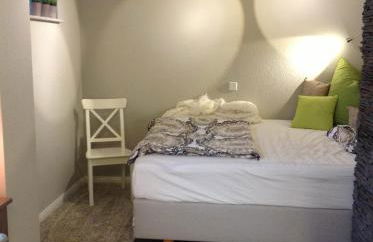 FeWo Buchheim, hochwertig und gemütlich, 5min zur S-Bahn - Photo 13