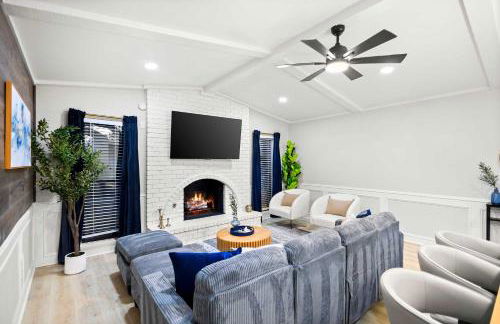 5-BD 2 5-BA Modern Retreat w Games & Hot Tub - Foto 9