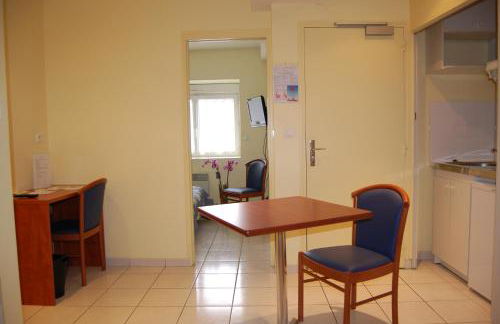 Appart'hôtel La Suze sur Sarthe - Photo 25