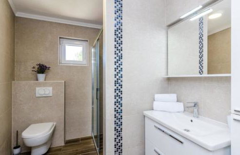 Villa Kate - outdoor pool, 4 bedrooms, free parking - Photo 30