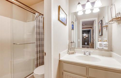 Stroll to The Village Year-Round Family Getaway - Foto 16