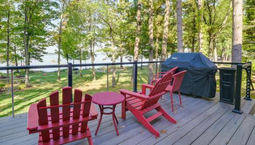 Higgins Lake Vacation Rental with Lake Views and Deck! - Foto 1