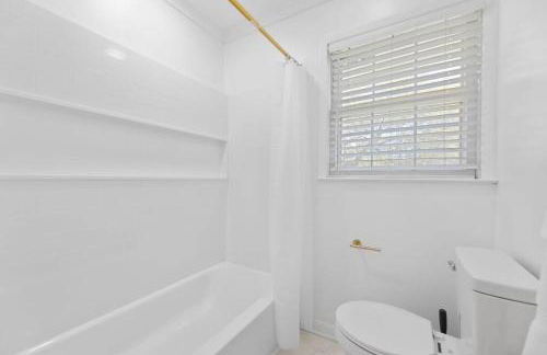 Family Home and Private Backyard - Foto 47