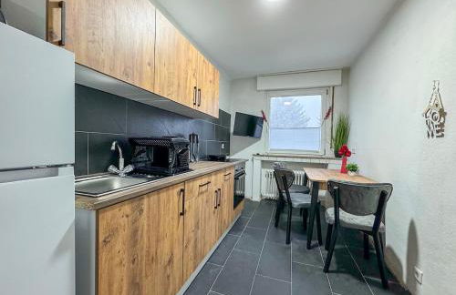 Serviceroom24 - Apartment 3 in Gladbeck WLAN - Smart-TV - 24-7 Check-in und Küche - Foto 11