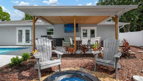 Serenity by the Sea! Cozy pool home with putting green & fire pit! - Foto 2
