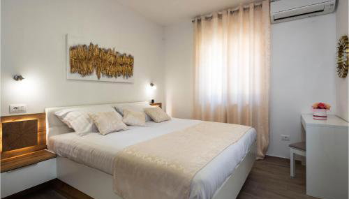 Amazing Home In Pula With Kitchen - Foto 5