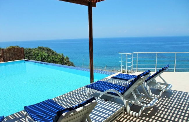 Coordinates are : 35.3480640, 33.5800703, Seacliff Villa, North Cyprus - Foto 6