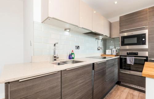 Cosy Central Stylish Apartment in Twickenham - Pass the Keys - Foto 8