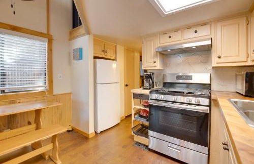 Near Lake Almanor and Golf Cozy Cabin! - Foto 8