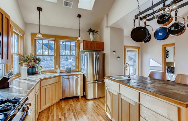 Brilliant Posh Home - Backs to Poudre River Trail - Foto 8