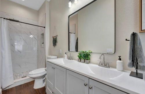 Longmont 2BD Comfort | Outdoor dining + Parking - Foto 30