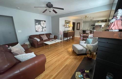 Come home to Kenwood Conveniently located Syracuse - Foto 1