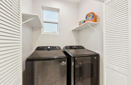 The Longhorn Luxe with Game Room and Fire pit and Karaoke - Foto 3