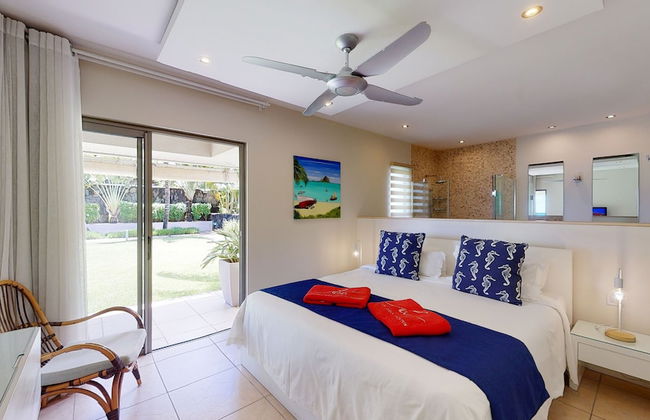 Bon Azur Beachfront Suites & Penthouses with LOV - Photo 14