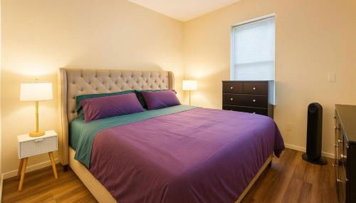 Soulard King 1BR w Washer & 370 Mbps Wi-Fi - Foto 2