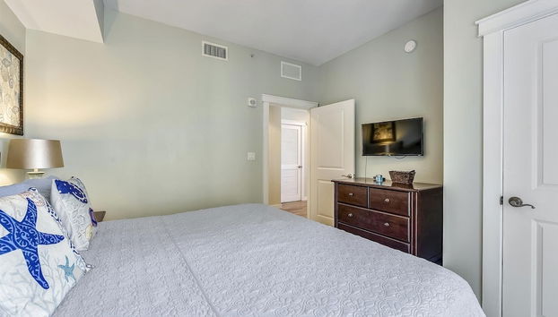 Origin at Seahaven 1036/1038 - 2 Bedroom Unit 2 Home by RedAwning - Foto 3, Habitación