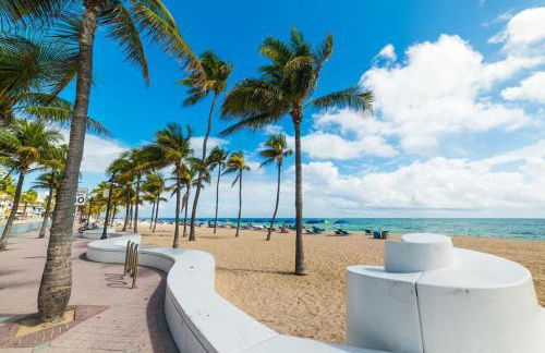 3-Bedroom Tropical Villa with Heated Pool in Fort Lauderdale - Foto 53