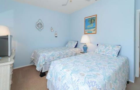 Steps to #1 Beach in America Siesta Beach! - Foto 13