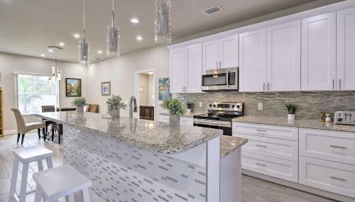 Palm Bay Home with Patio and Yard - 12 Mi to Beach! - Foto 2