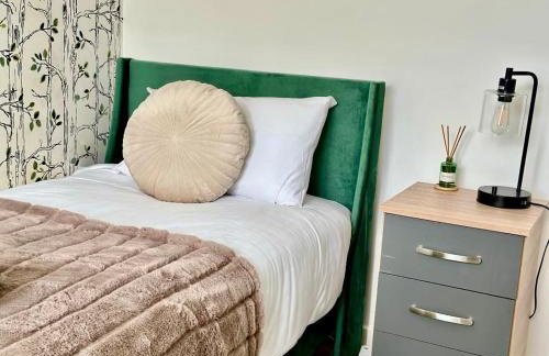 Elysian Escape, modern 5 bedroom house - Photo 52