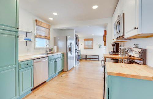 Patio and Lake Views Family-Friendly Canton Retreat - Foto 2