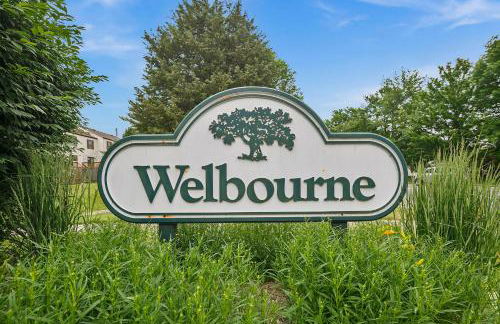 NEW! Large 3-story townhome Private, Self checkin, Pet Friendly! - Foto 36