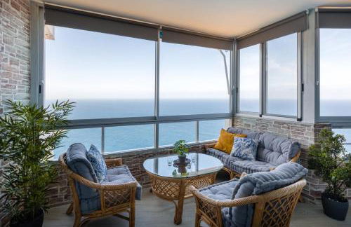 Blue Dream: Panoramic view on heights over the sea - Foto 25