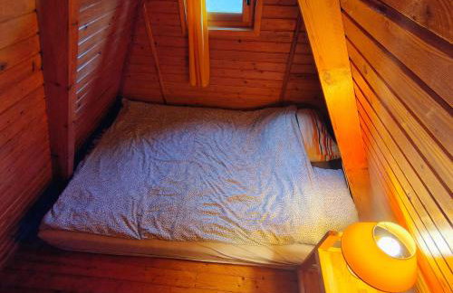 Chatka Baby Jagi - Domek z balią i kominkiem w lesie pośród jezior - Foto 30