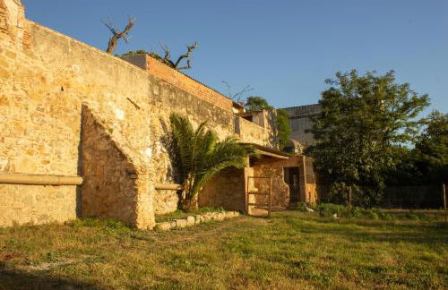 Can Rovira - Stunning Neoclassical Mansion, Just 20 min drive from Barcelona City Center, Ideal for groups and families - Foto 58