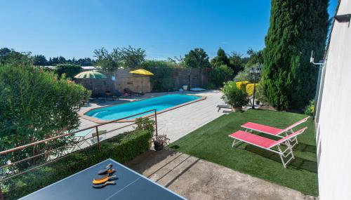 Villa l'ESTEL charme provençal, 15 pers, piscine privée & aire de jeux, au coeur du triange Arles-Avignon-Nîmes - Foto 4
