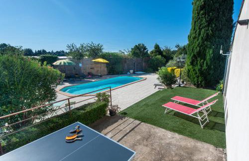 Villa l'ESTEL charme provençal, 15 pers, piscine privée & aire de jeux, au coeur du triange Arles-Avignon-Nîmes - Foto 4