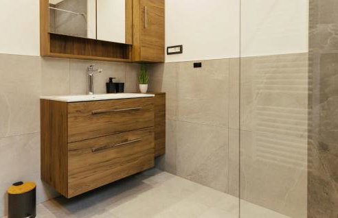 Amazing Home In Gornji Prolosac - Foto 29