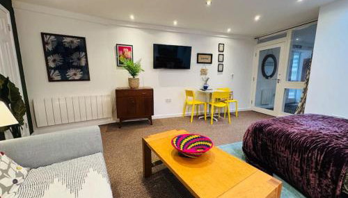 #11 Impressive and Spacious Studio Sleeps 4 - Foto 4