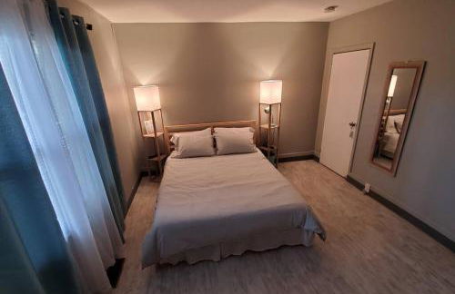 Cozy Cottages across from the Food Trucks of Aloha mall - Foto 36