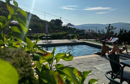 QUINTA da CASA CIMEIRA - Douro Wine State, A House of Wine, Food & Memories - Foto 2
