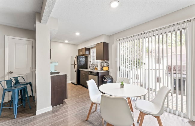 Spacious and Chic King Bed 2BR Suite 5 Min to DT - Foto 5