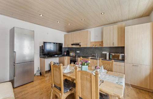 2 BR, 4 Beds, TV, Kitchen & free parking - Foto 9