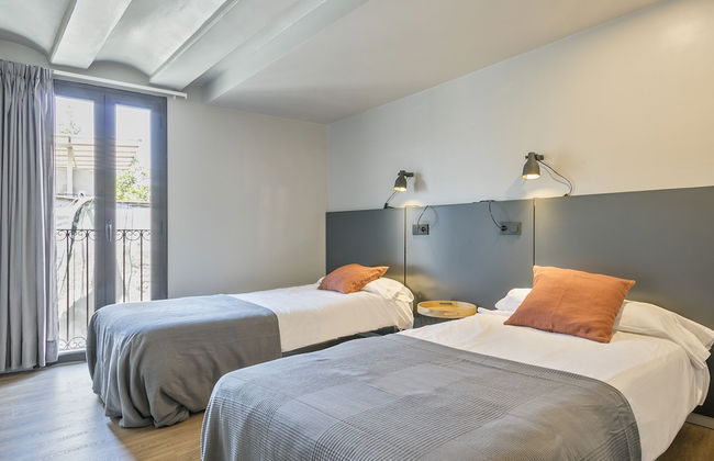 My Address in Plaza Real - Photo 3