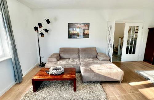 Luxuriöse Doppelhaushälfte am grünen Rande von Hamburg - Foto 2