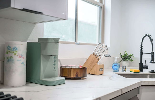 Not Affected by the Fire/modern Spacious Home With Parking & Fully Equipped Kitchen #3 - Foto 29