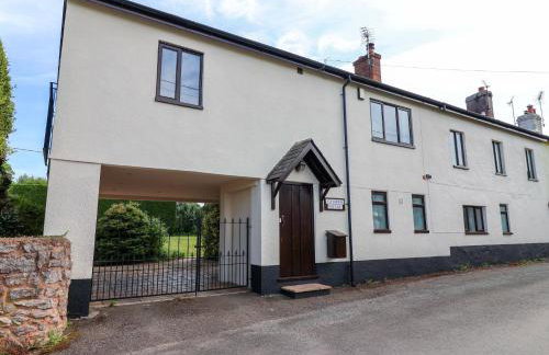 1 Eastdon Cottages - Photo 3