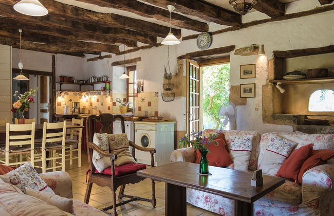 Beautiful Property With Three Houses, Three Swimming Pools, and Magnificent Views - Foto 25