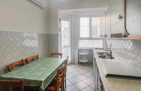 2 Bedroom Beautiful Apartment In Marina Di Campo - Photo 18