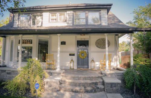 Historic and Charming Birch House - Foto 28