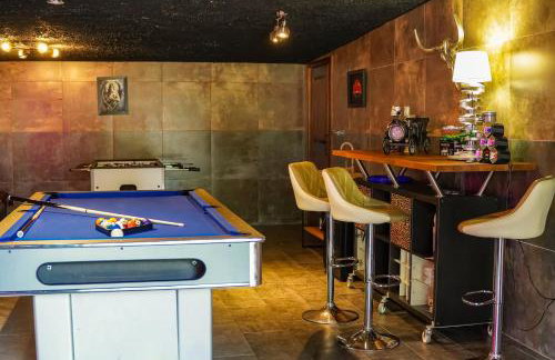 Holiday Home Vegas - HOUSE AND GARTEN FOR EXCLUSIVE USE - Foto 11