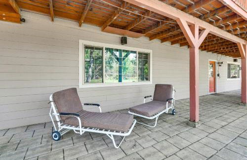 8 Mi to Jacksonville Oregon Getaway with Deck! - Foto 36