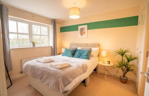 Central location -3 Beds, 2 baths , off-street parking, fast Wifi, sleeps 7 - Foto 12